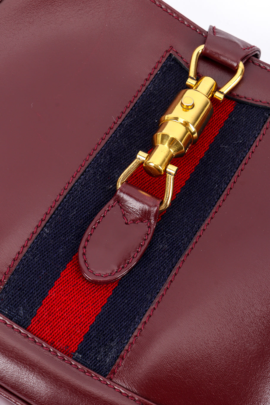 Vintage Gucci Jackie 1961 Piston Lock Hobo Bag closeup lock @recessla