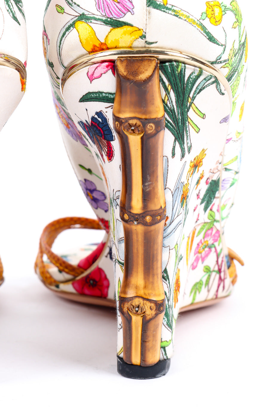 Gucci floral print bamboo wedge sandal product shot heel detail @recessla