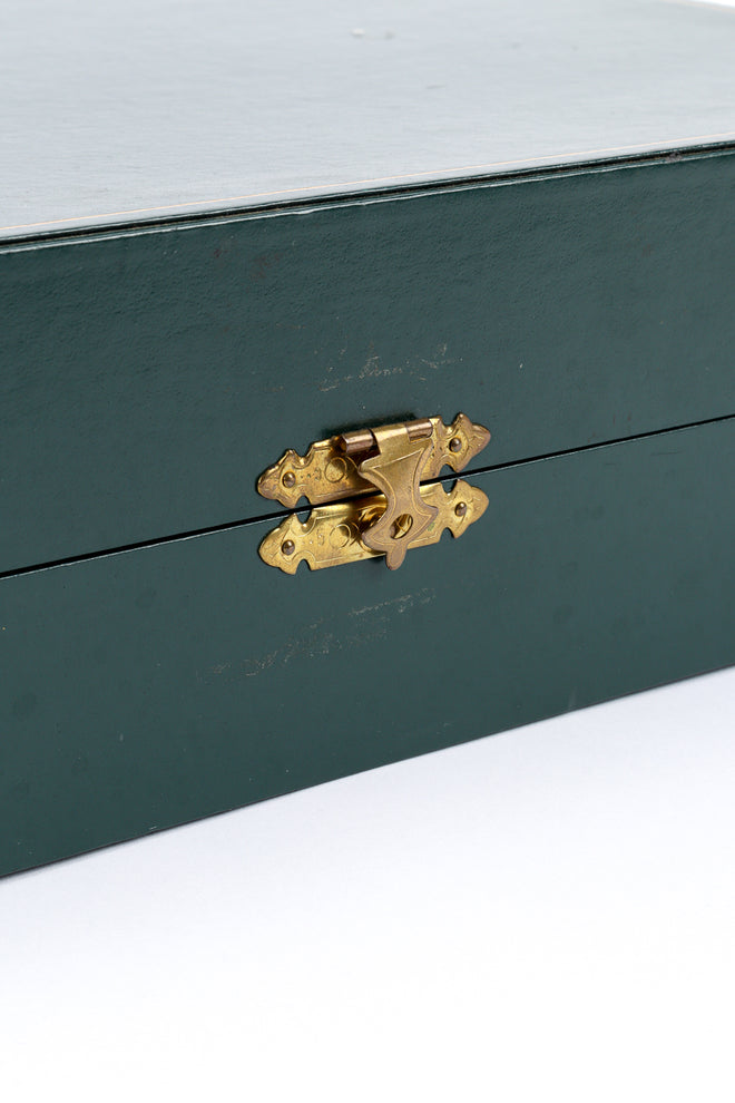 Gilded Floral Signed Mugs Boxed Set by Gucci latch @recessla