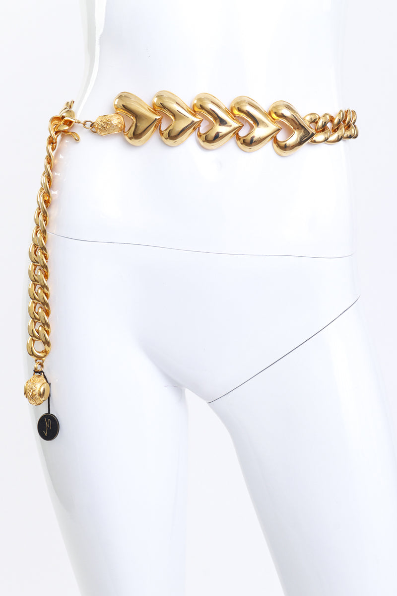 Genny Heart Curb Chain Belt on mannequin @RECESS LA