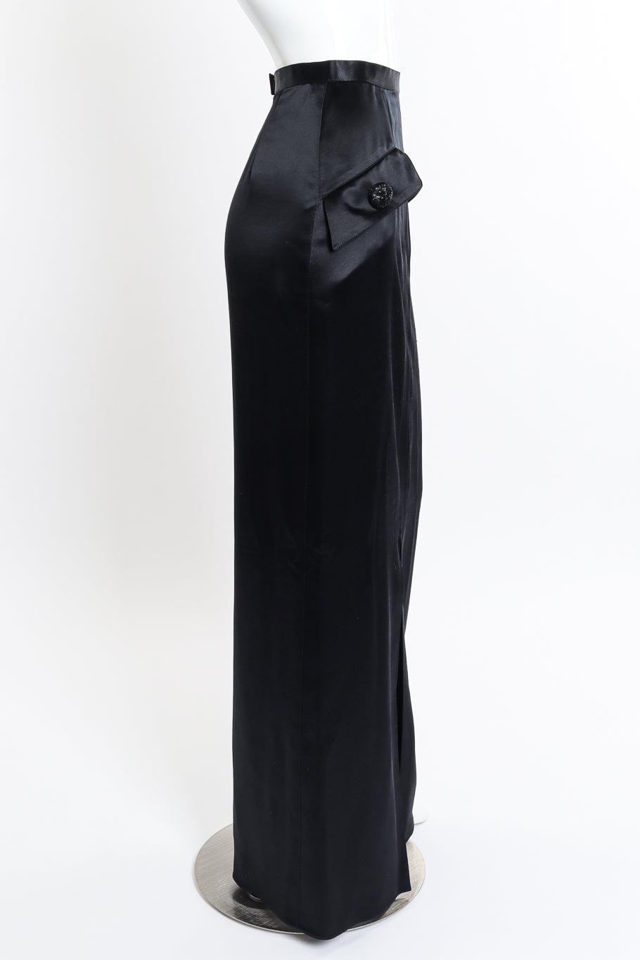 Vintage Geoffrey Beene Peplum Vest and Maxi Skirt Set skirt side on mannequin @recessla