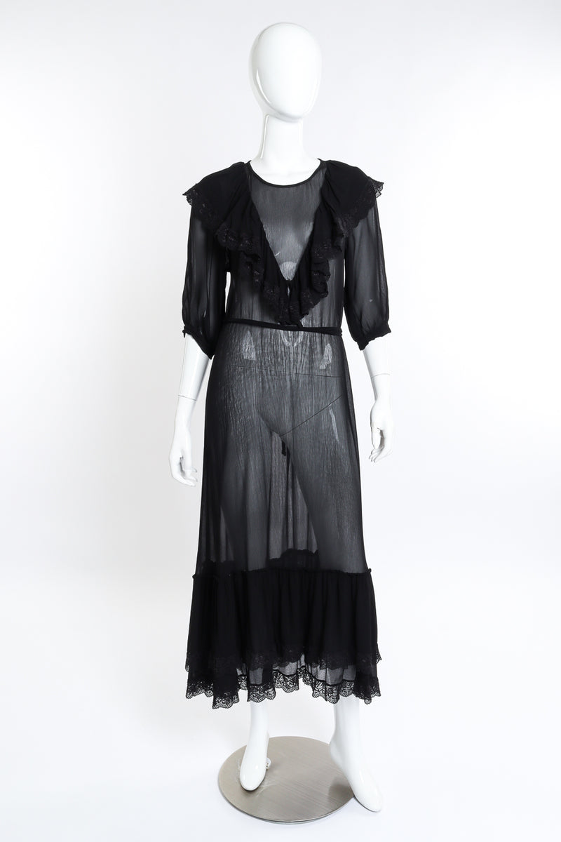 black lace peasant dress Plus Size Cosmic Aura Floral Lace Peasant Sleeve Babydoll Dress - Black