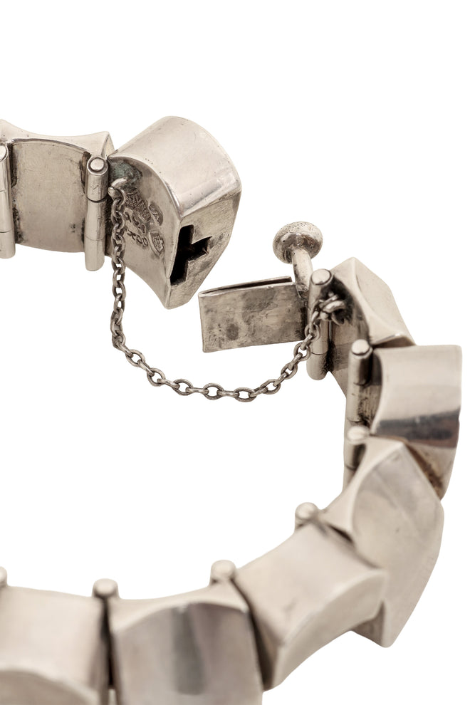 Vintage Antonio Pineda Sterling Thumb Link Bracelet clasp open @ Recess LA