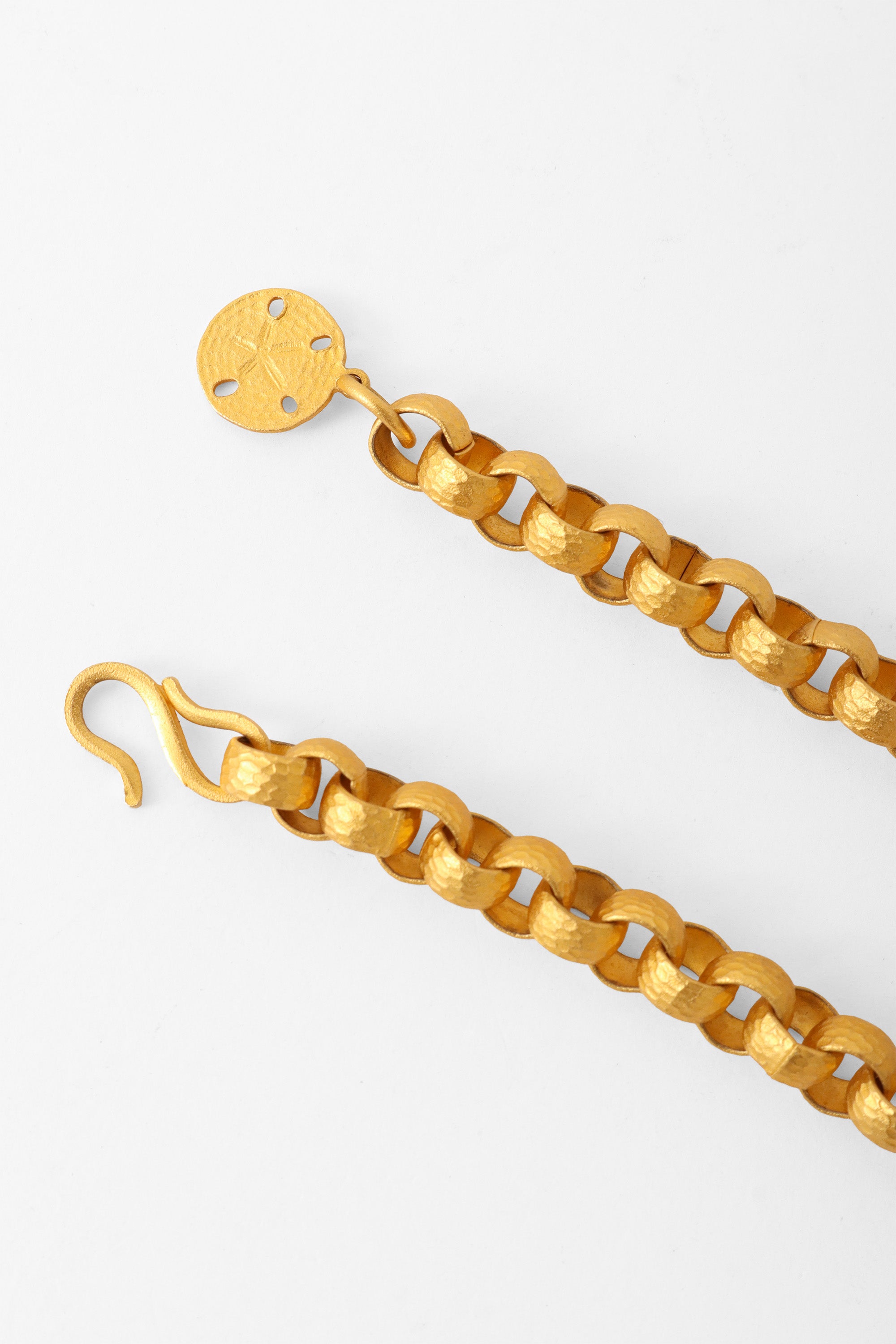 Seashell Charm Collar Necklace closure @ Recess LA 