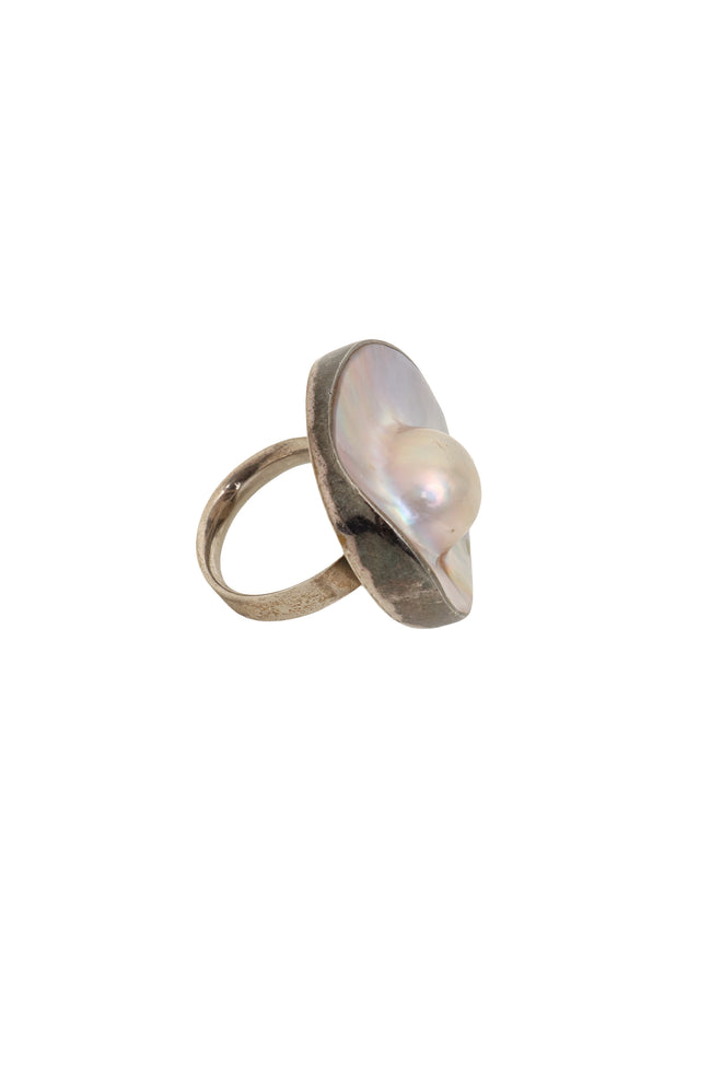 Sterling Pearl Shell Ring right side @ Recess LA