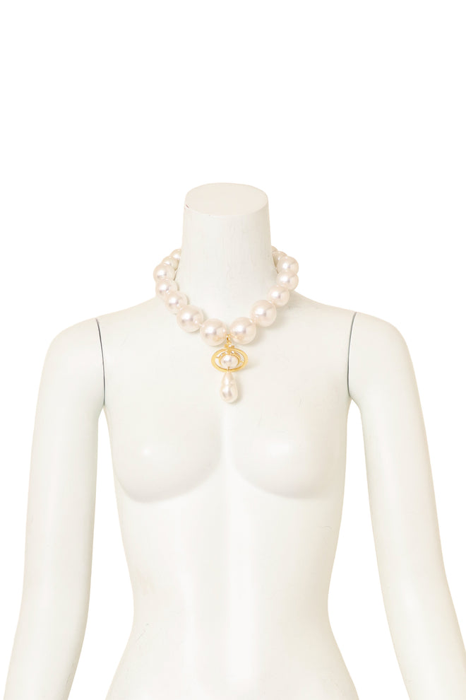 Vivienne Westwood Large Pearl Drop Saturn Choker on mannequin  @ Recess LA