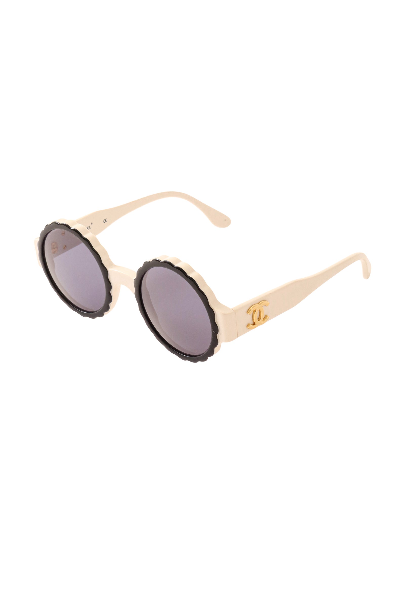 Vintage Chanel 1994 S/S White Scallop Frame Sunglasses – Recess
