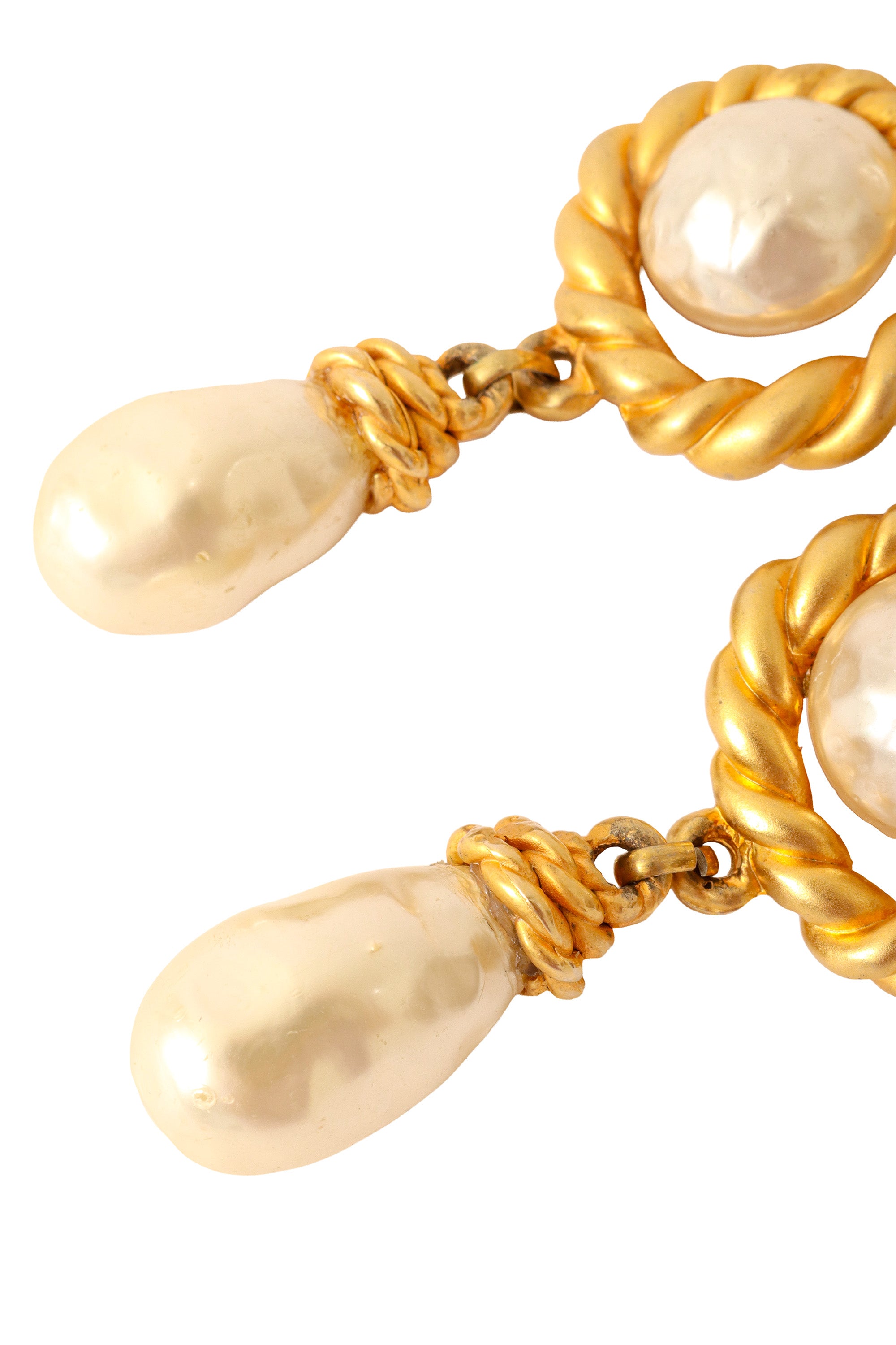 Double pearl twist earrings by Chanel from the 1990 Spring Summer collection up close @ Recess LA 