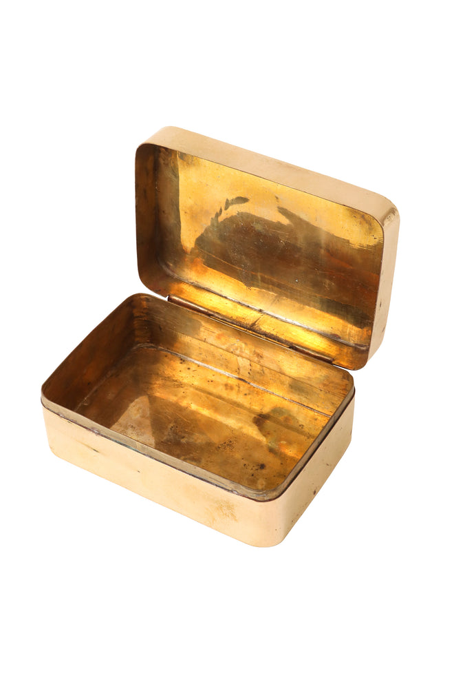 Metal box with shell lid open @ Recess LA