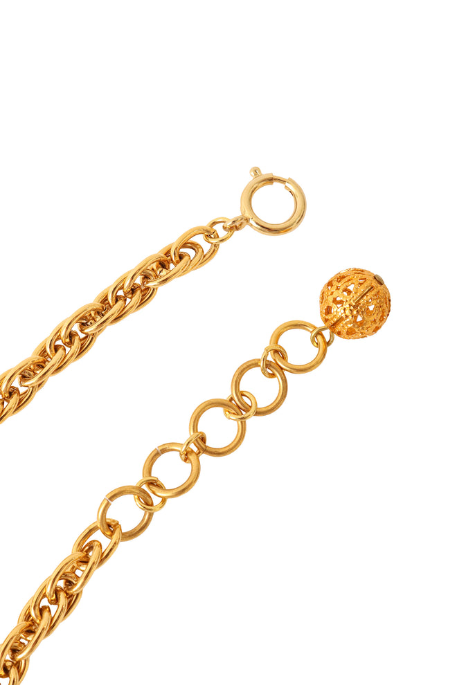 Tiered Shell Fan Necklace clasp ends @ recess LA
