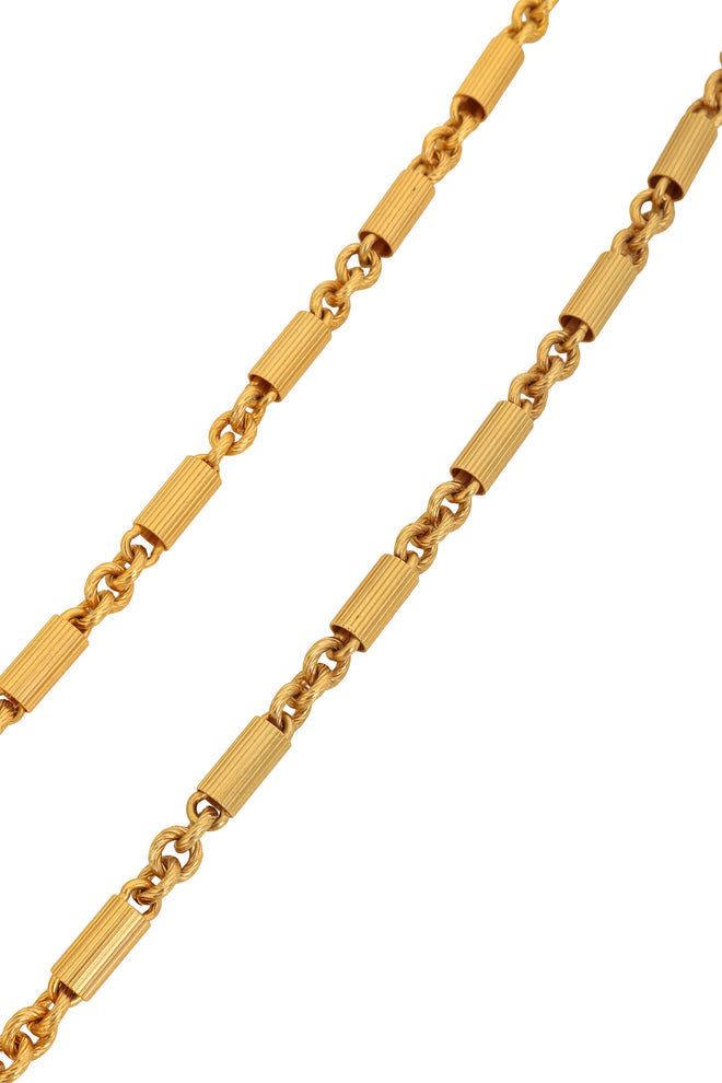 Vintage William deLillo Barrel Chain Medallion Charm Necklace closeup barrel chain @ Recess LA