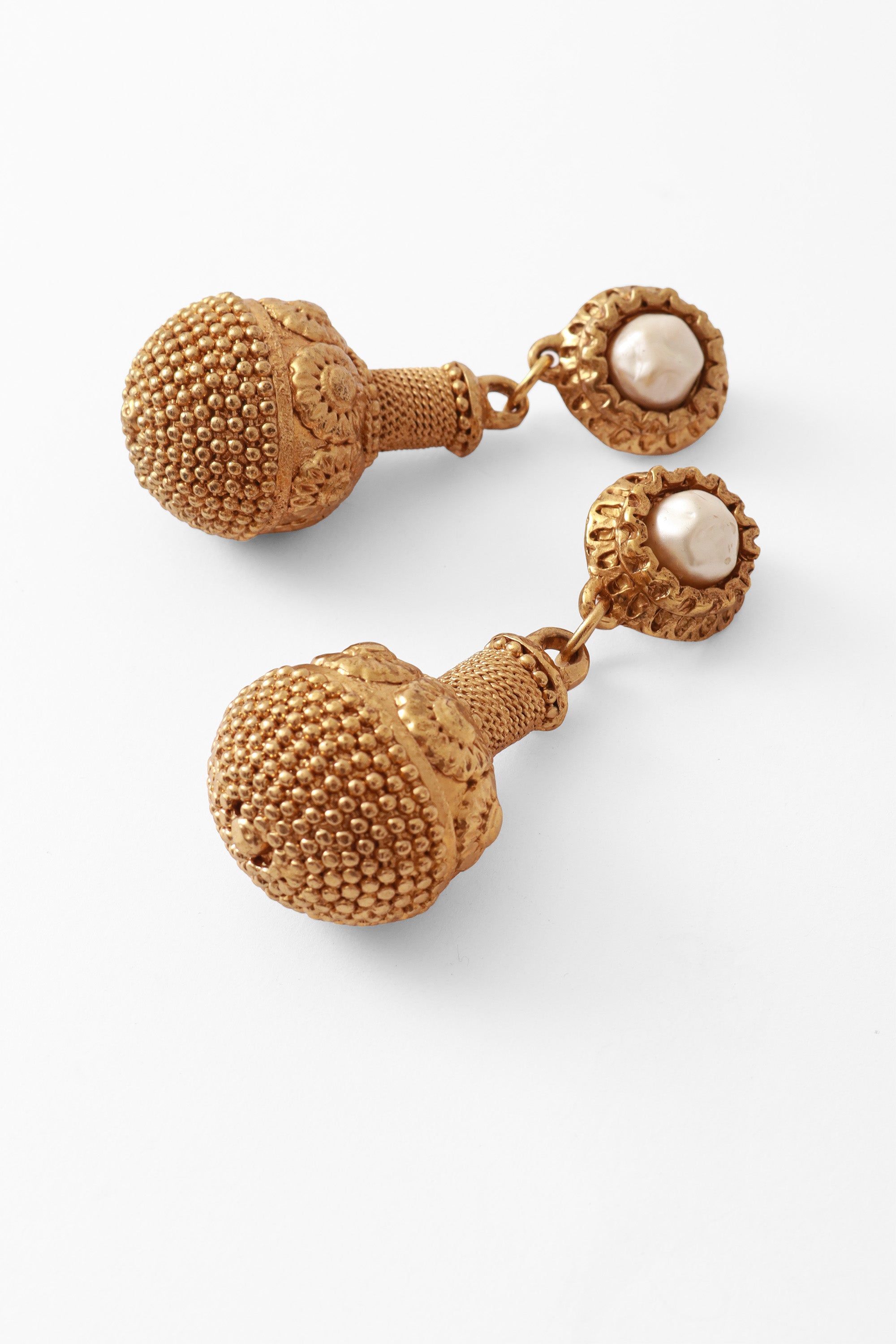 drop earrings Alexis Lahellec close @ Recess LA