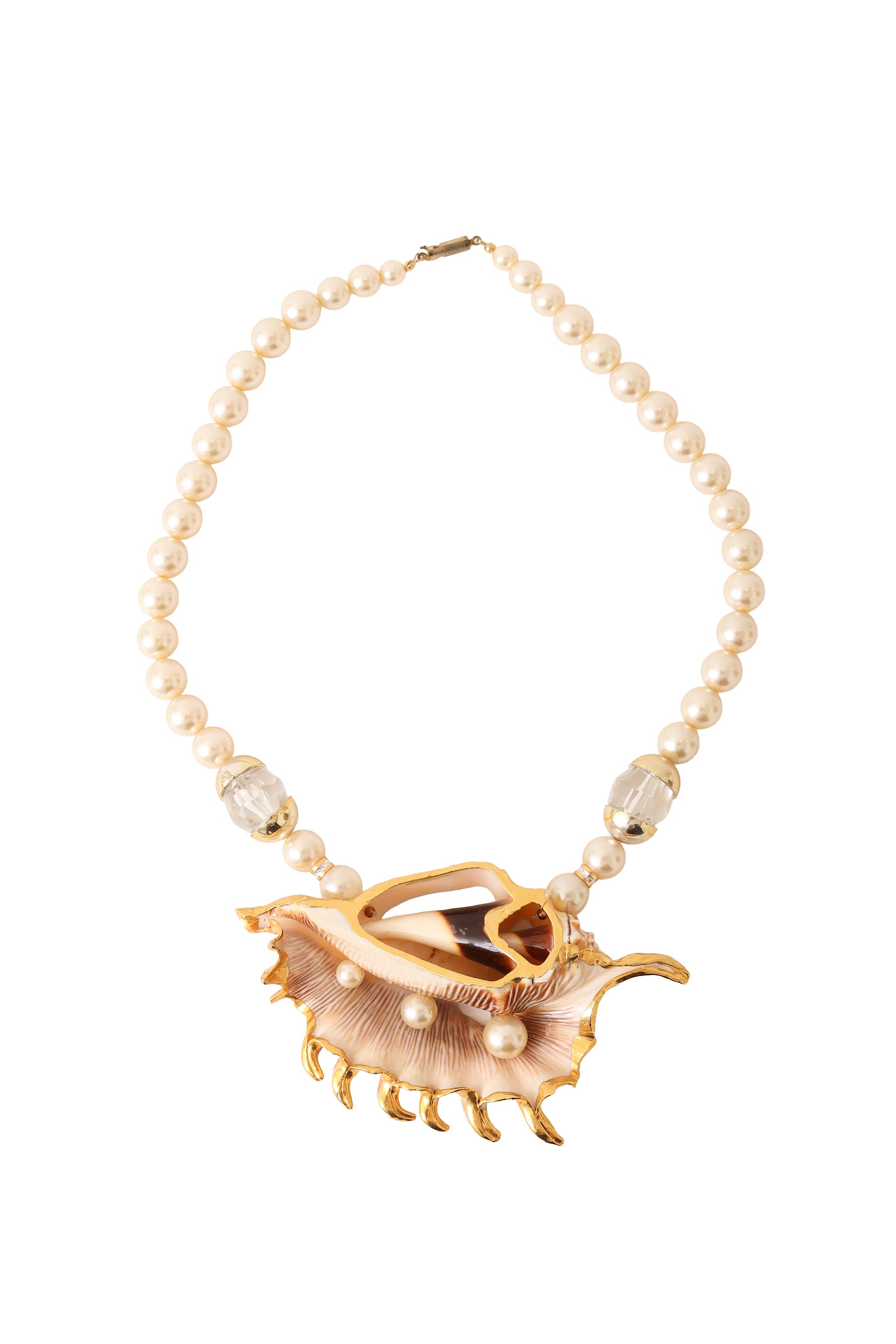 shell pendant necklace @ Recess LA 