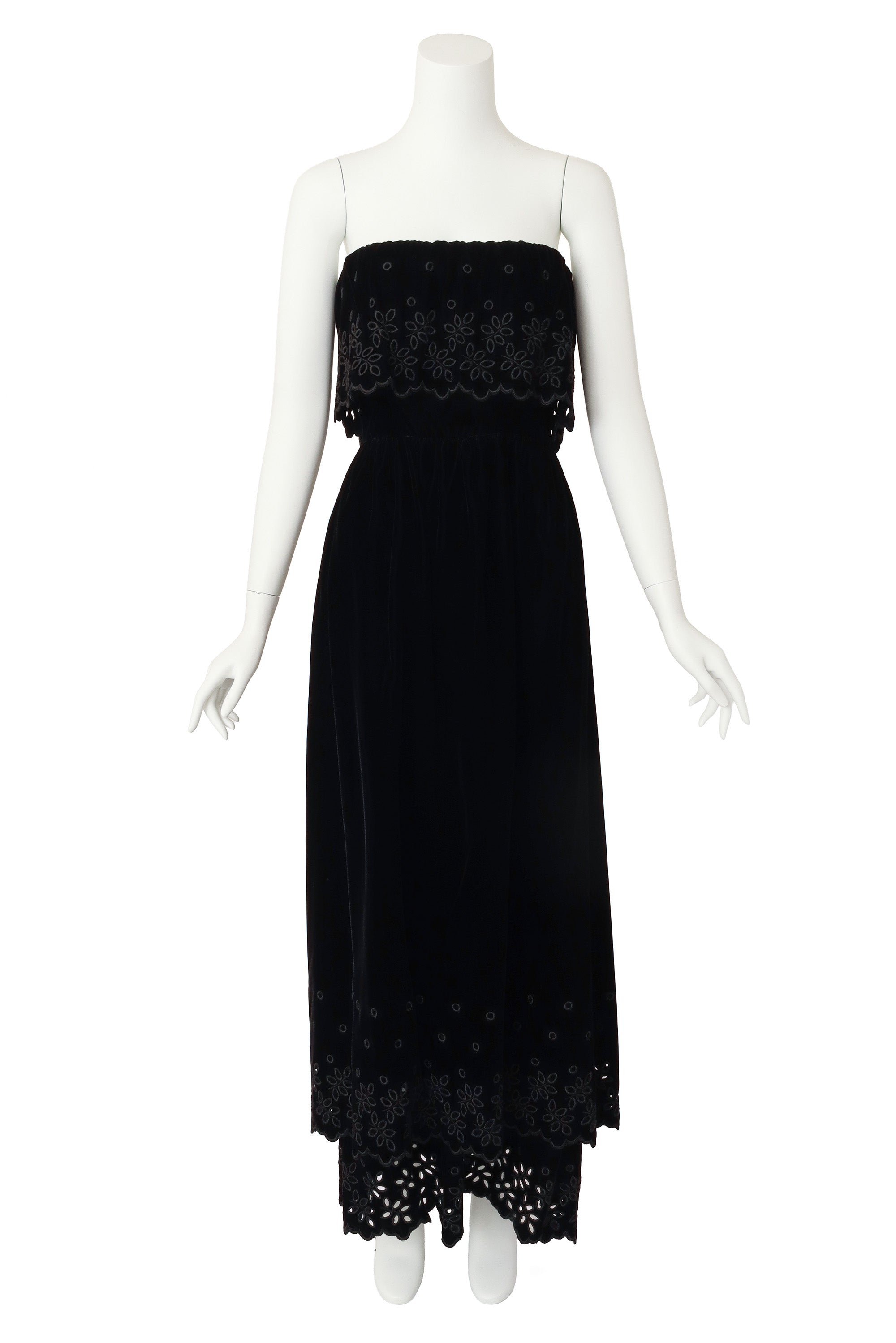 velvet evening dress by Oscar de la Renta on mannequin @ Recess LA