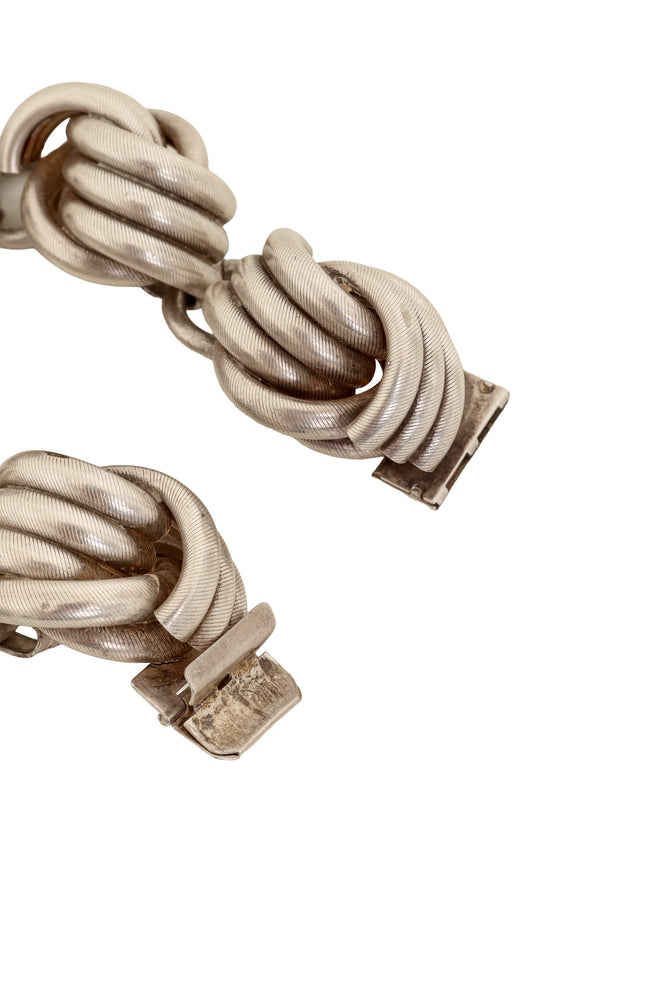 Sculptural Knot Link Necklace by Laura Vogel clasp close @ Recess LA