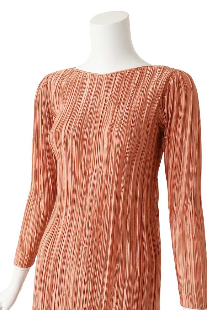 Top & Skirt Set by Mary McFadden on mannequin top close @ Recess LA