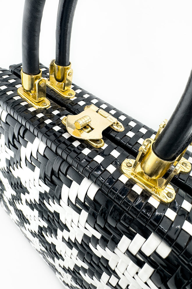 Vintage Woven Houndstooth Box Bag clasp closeup @recess la