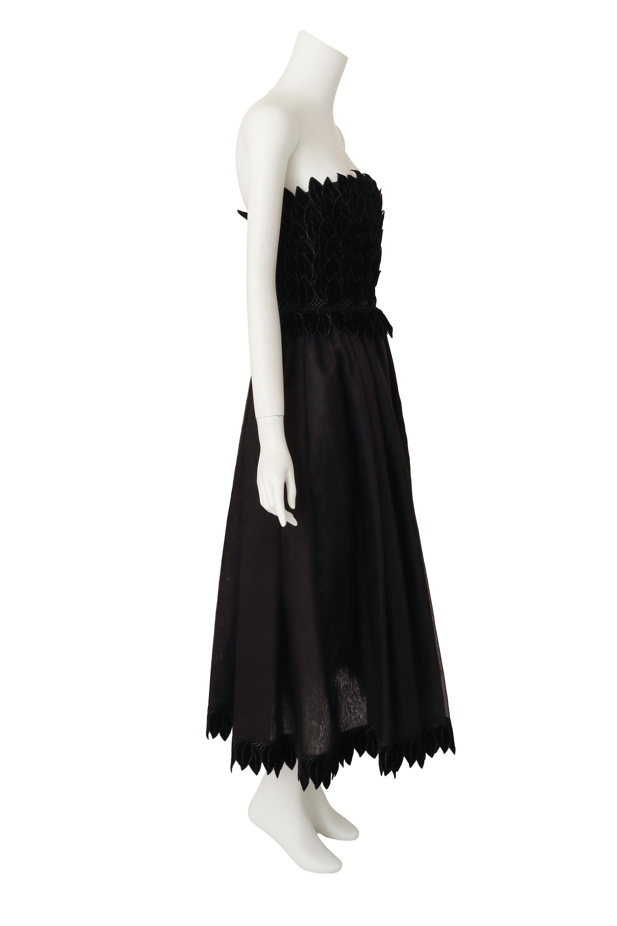 strapless dress by Adele Simpson on mannequin side @ Recess LA