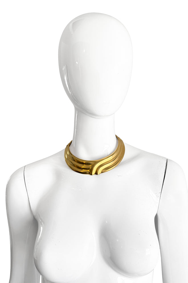 Vintage Clara Studio Ribbed Crescent Collar Necklace on mannequin @recess la