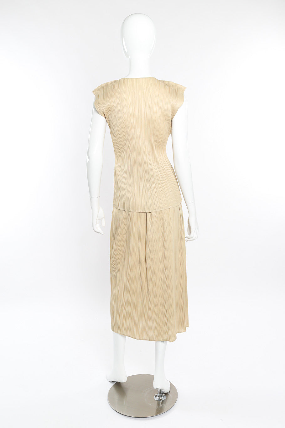Pleats Please Issey Miyake Pleated Two Piece Set back view on mannequin @Recessla