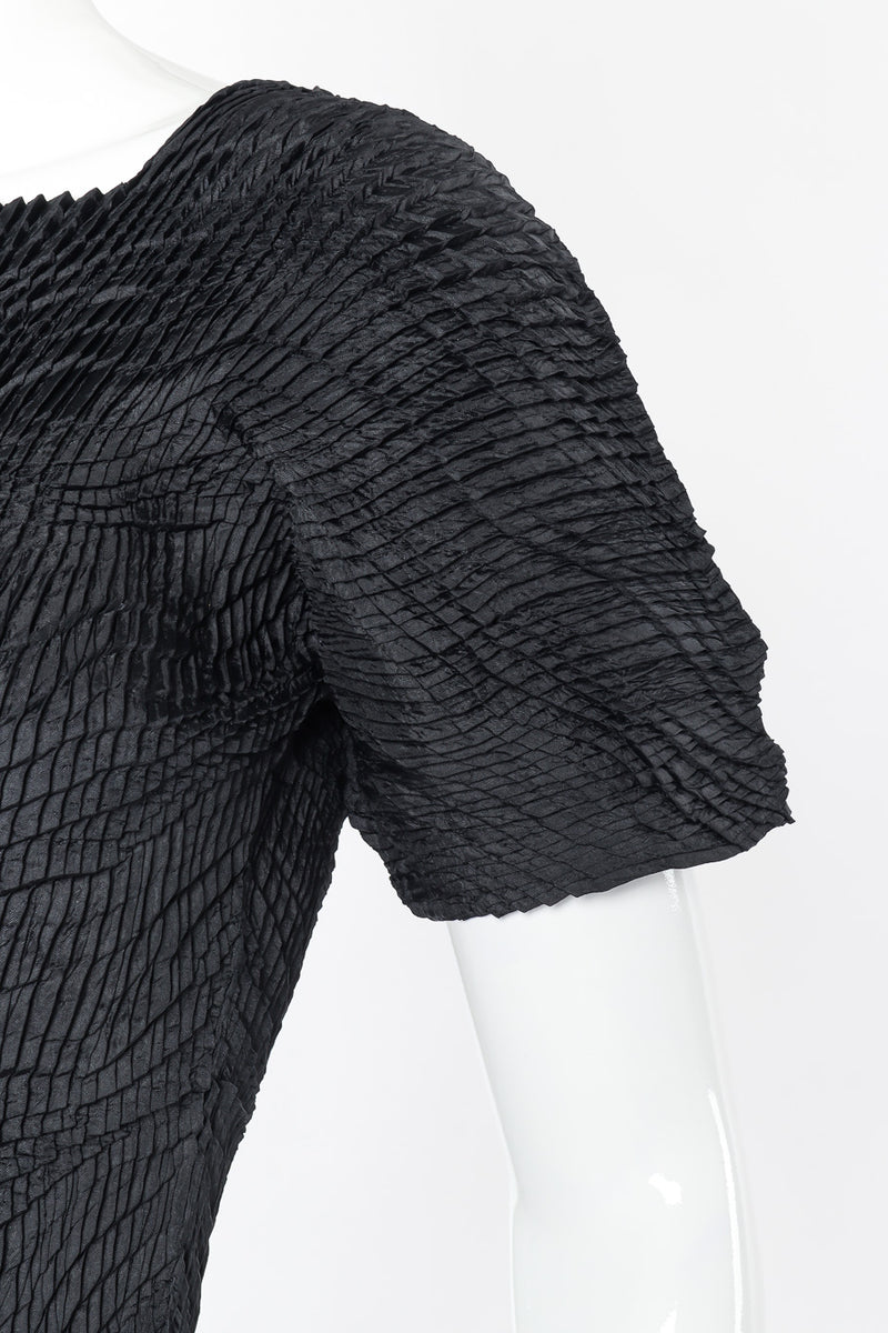 Issey Miyake Wave Ruche Top front shoulder closeup @Recessla