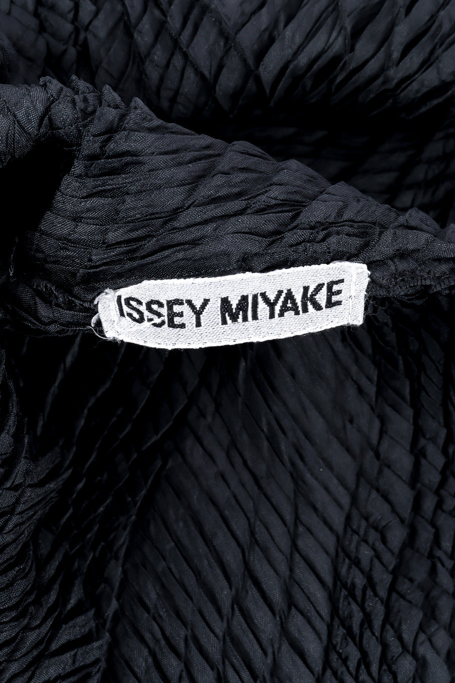 Issey Miyake Wave Ruche Top label closeup @Recessla
