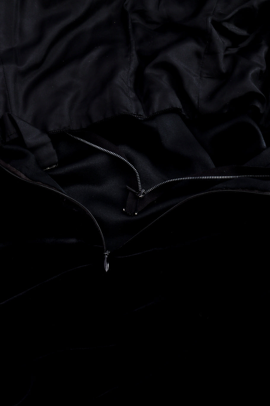 Vintage Jacqueline de Ribes Silk Shoulder Wrap Gown back zipper closeup @recessla