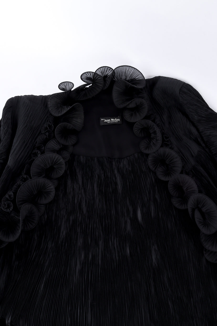 Vintage Joan McGee Pleated Spiral Ruffle Duster front view of interior @recess la