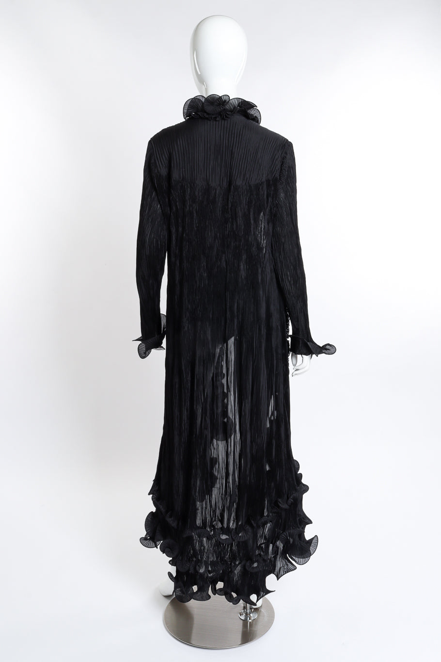 Vintage Joan McGee Pleated Spiral Ruffle Duster back on mannequin @recess la