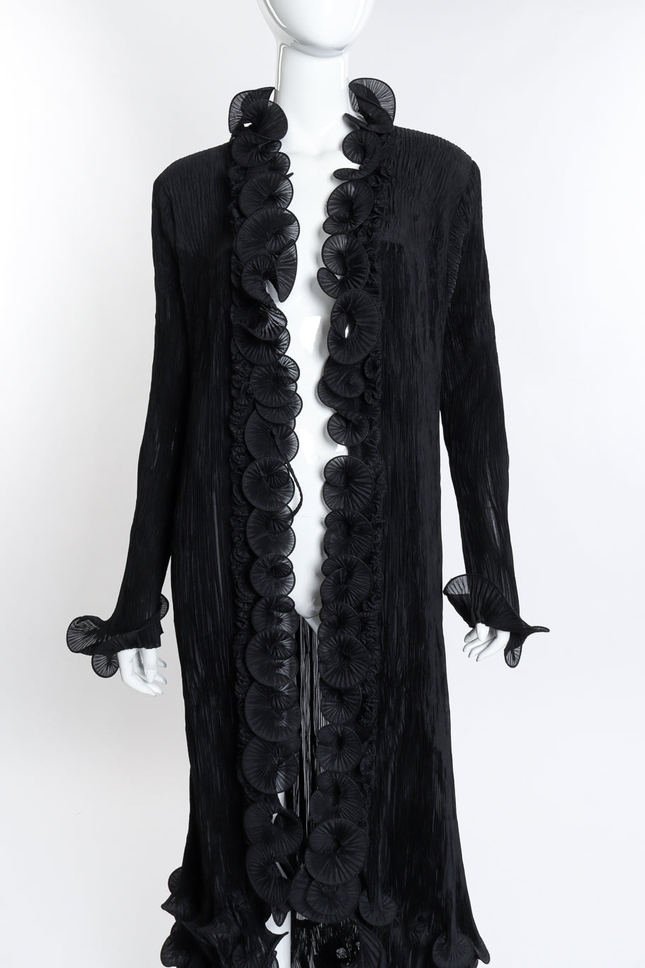 Vintage Joan McGee Pleated Spiral Ruffle Duster front on mannequin closeup @recess la