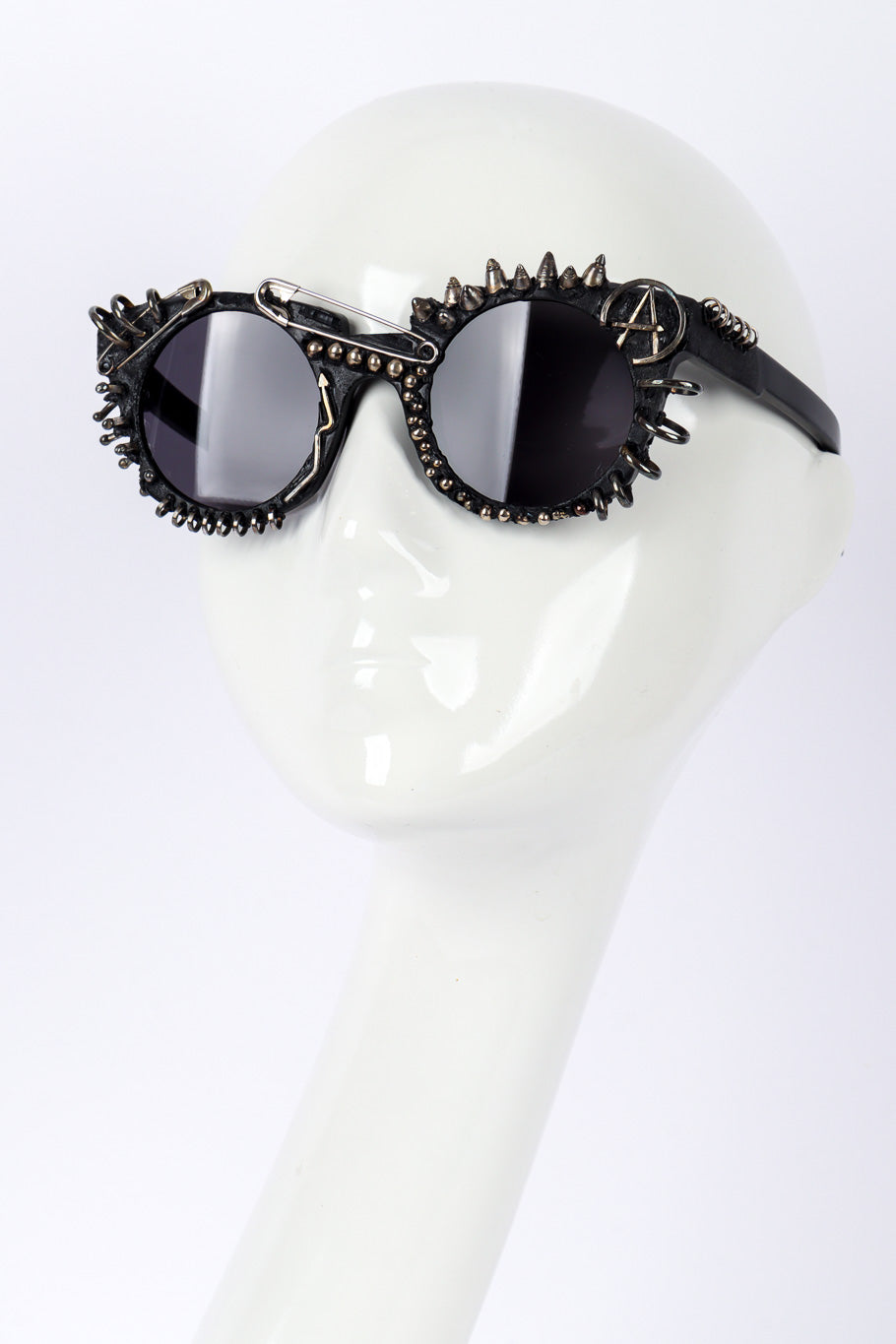 Anarchy sunglasses by Kuboraum on white background on mannequin head @recessla