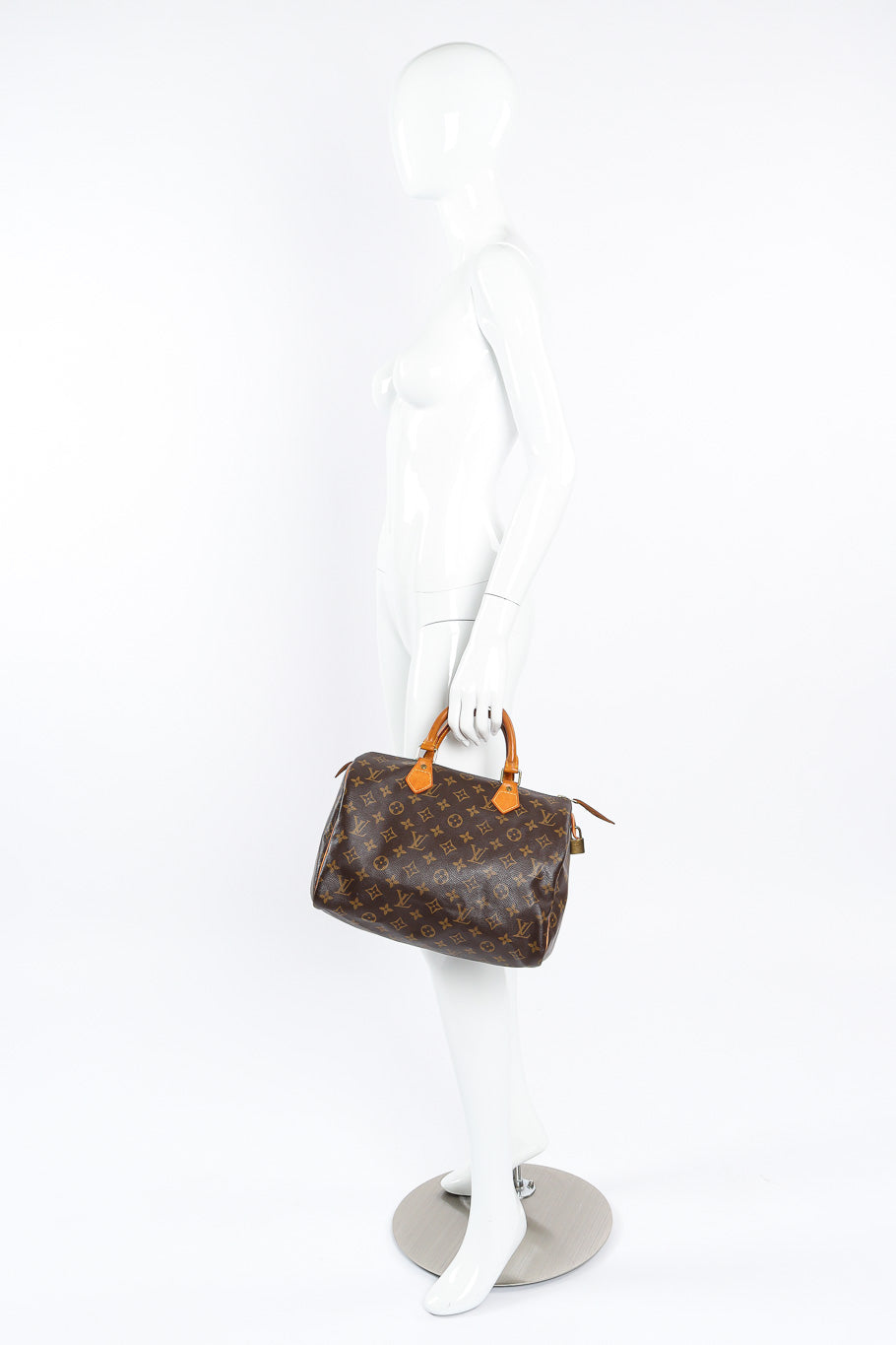 Louis Vuitton classic monogram speedy 30 bag on mannequin @recessla