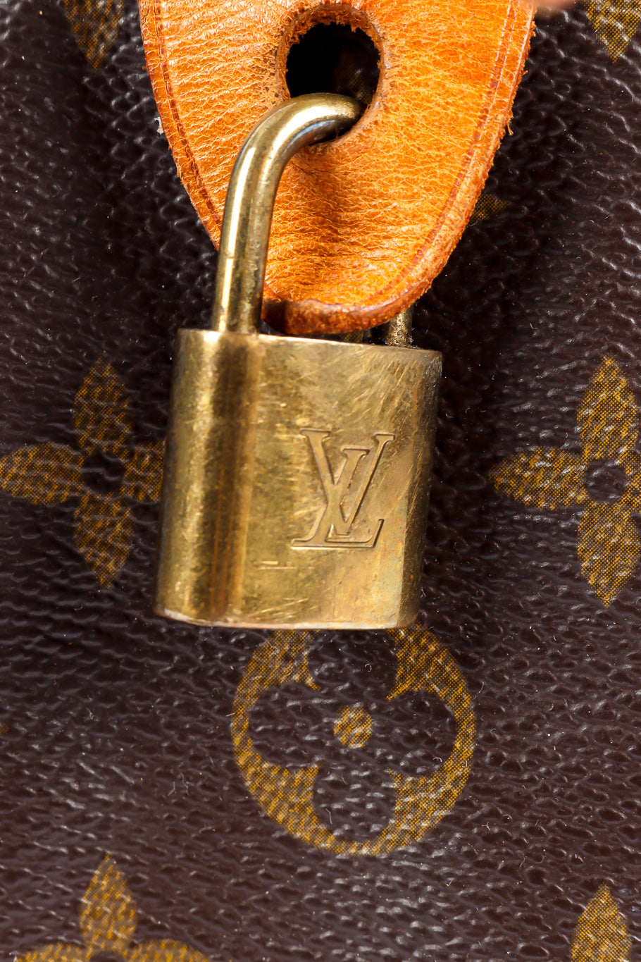 Louis Vuitton classic monogram speedy 30 bag lock detail @recessla