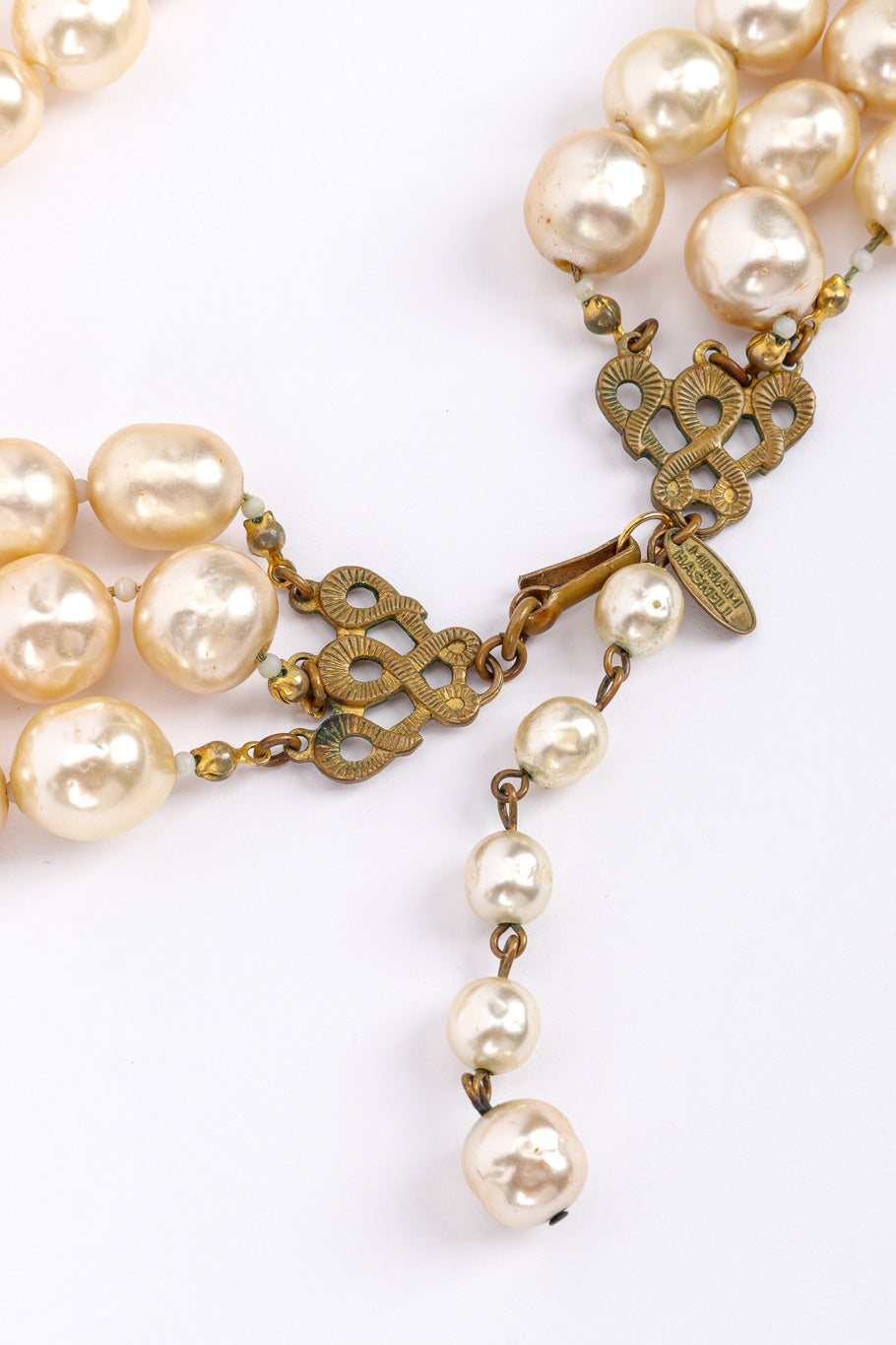 Vintage Miriam Haskell 3-Strand Pearl Collar Necklace view of clasp closure @recessla