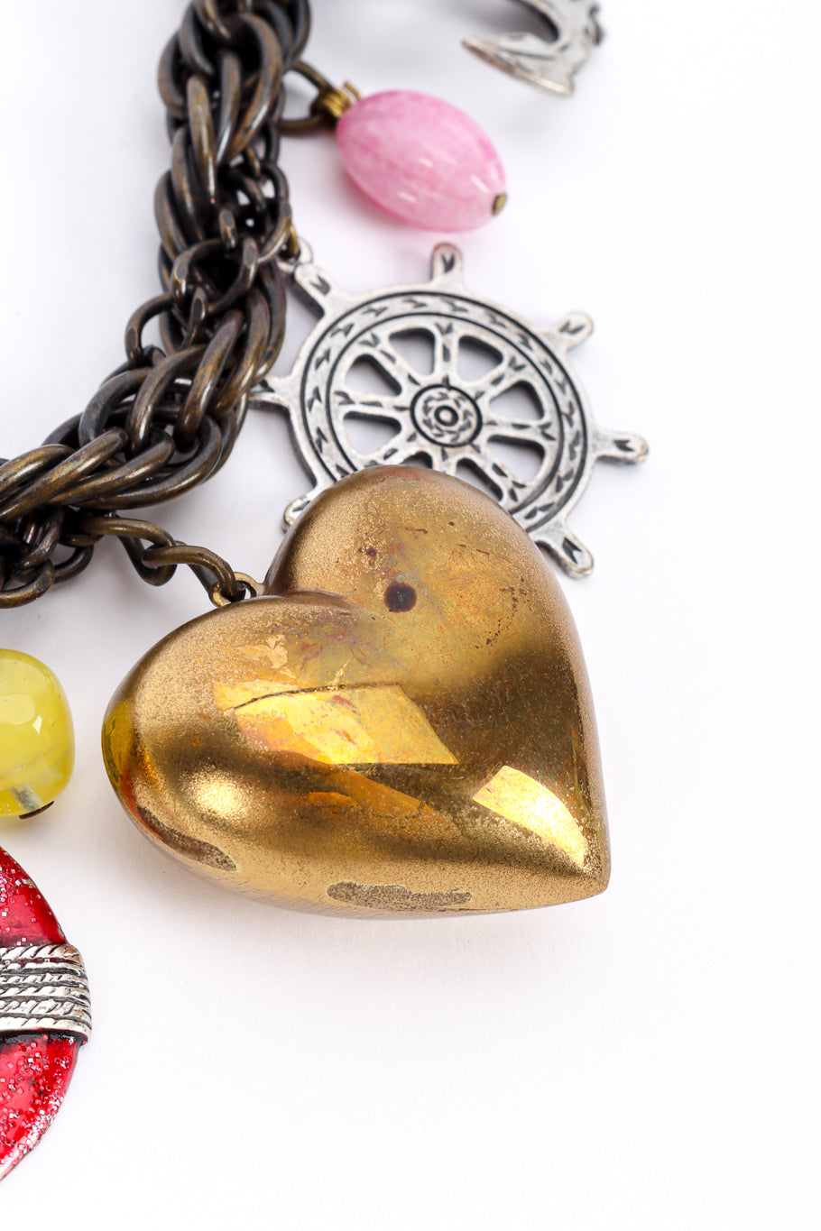 Vintage Nautical Heart Charm Bracelet heart charm closeup @recessla