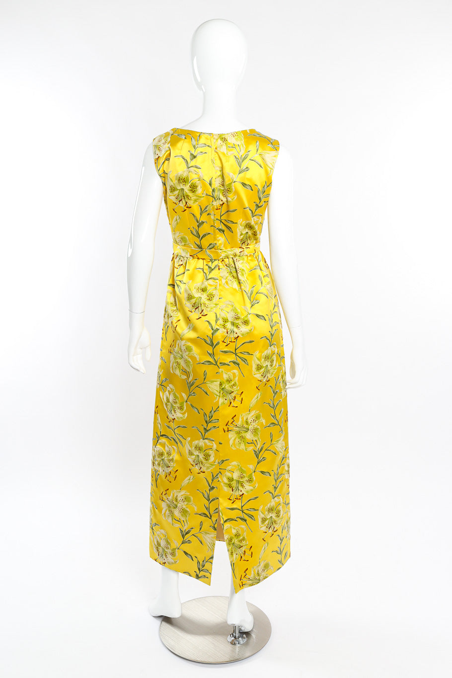 Velvet floral dress by Nat Kaplan on mannequin back @recessla