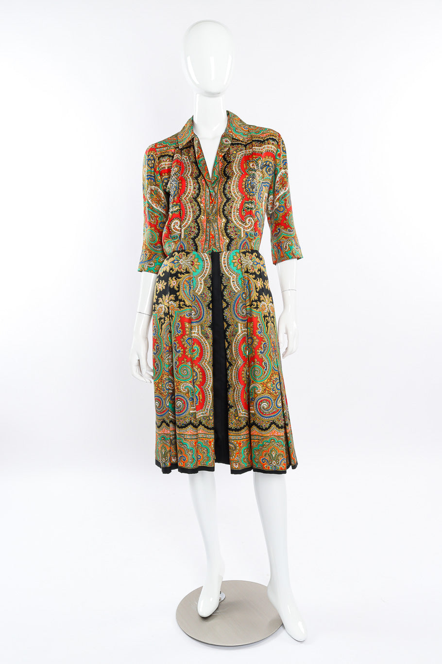 Vintage Holly Hoelscher Silk Paisley Shirt Dress front view on mannequin @Recessla