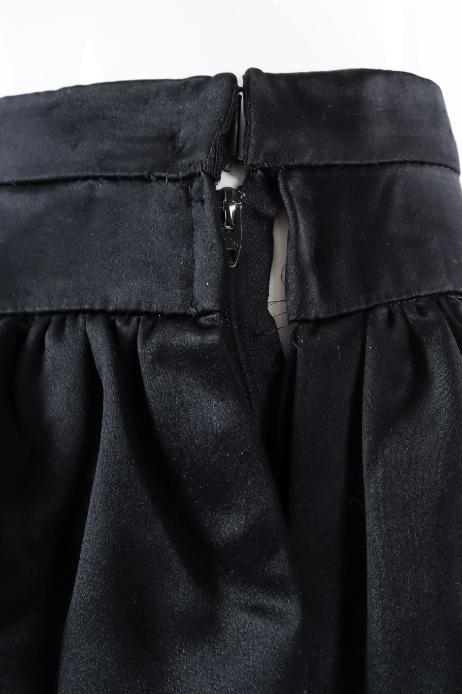 Valentino ruffle lace tiered skirt zipper flaw  @recessla