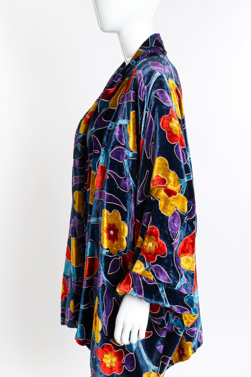 Vintage Off Broadway Floral Velvet Duster side on mannequin closeup @recess la