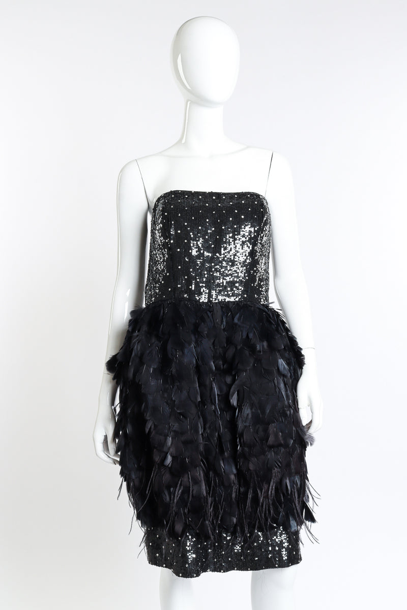 Oscar de la Rent 2009 F/W Feather Dress on mannequin @RECESS LA