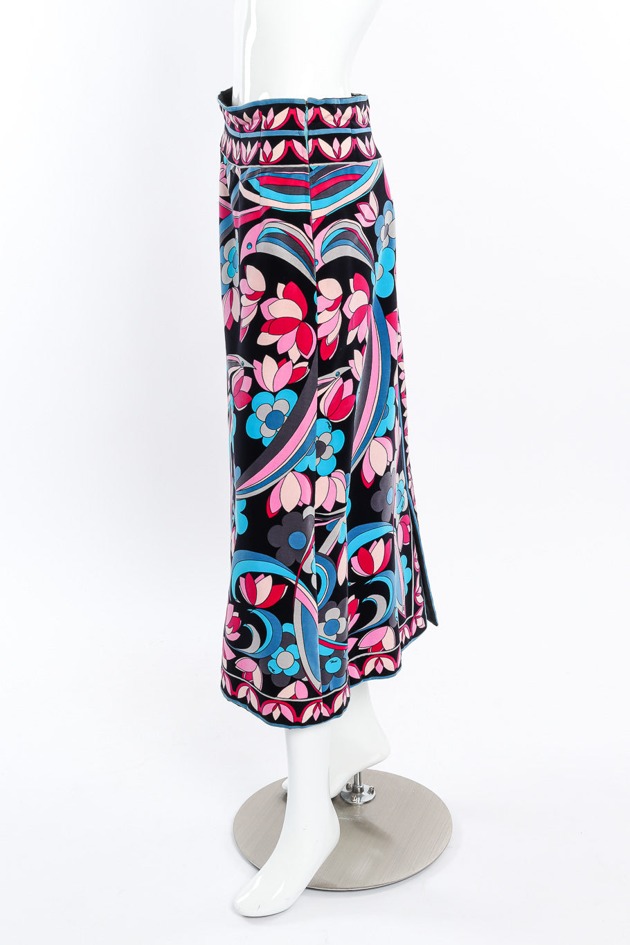 Vintage Emilio Pucci Psychedelic Floral Velvet Skirt on mannequin @recessla