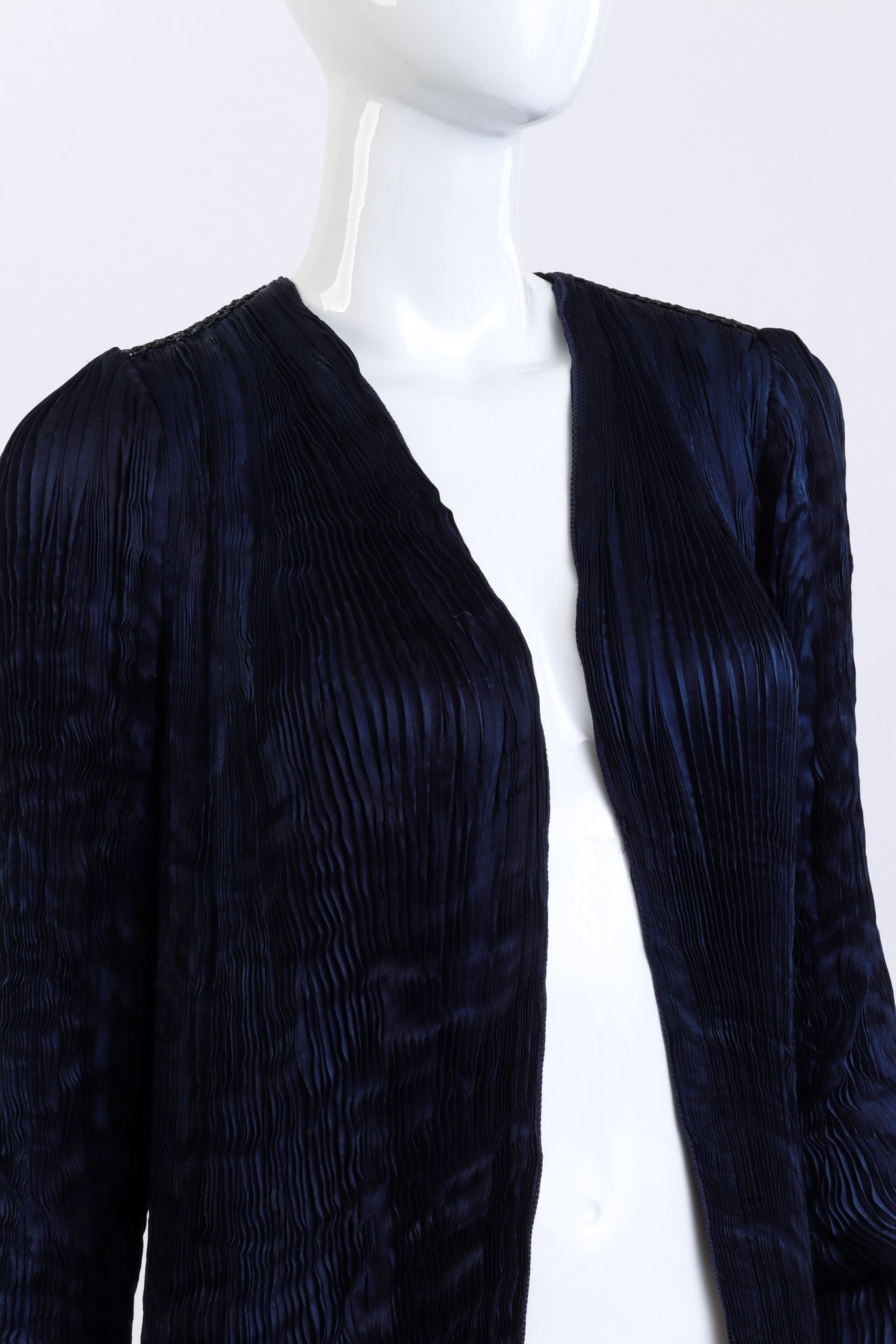 Vintage Patricia Lester Pleated Silk Duster front on mannequin closeup @recess la