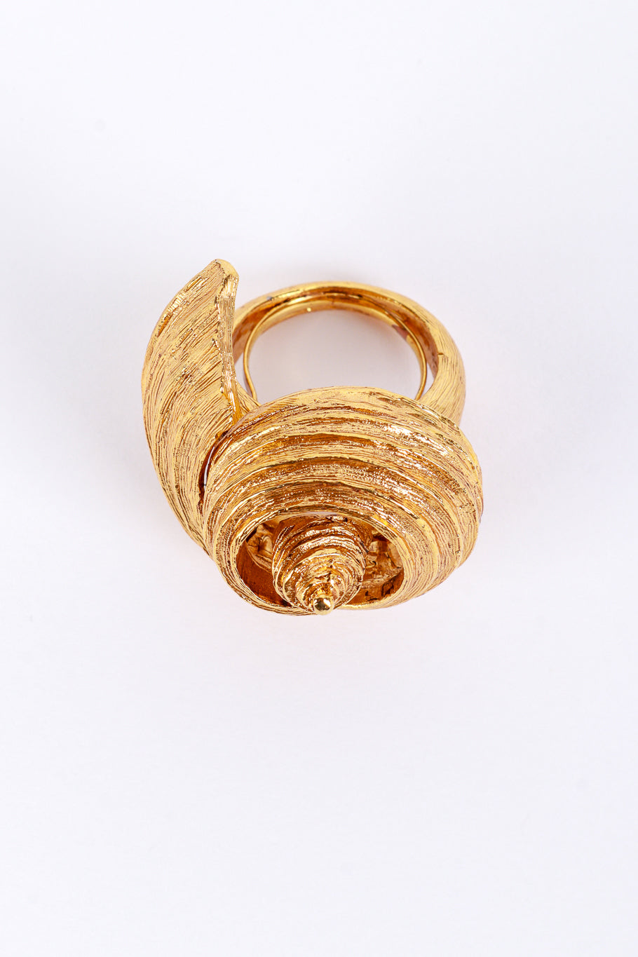 Vintage Oscar de la Renta Baroque Shell Ring view of inner ring @recess la 