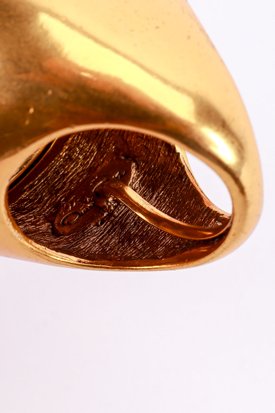 Vintage Oscar de la Renta Golden Hammered Rivoli Ring signature @recess la