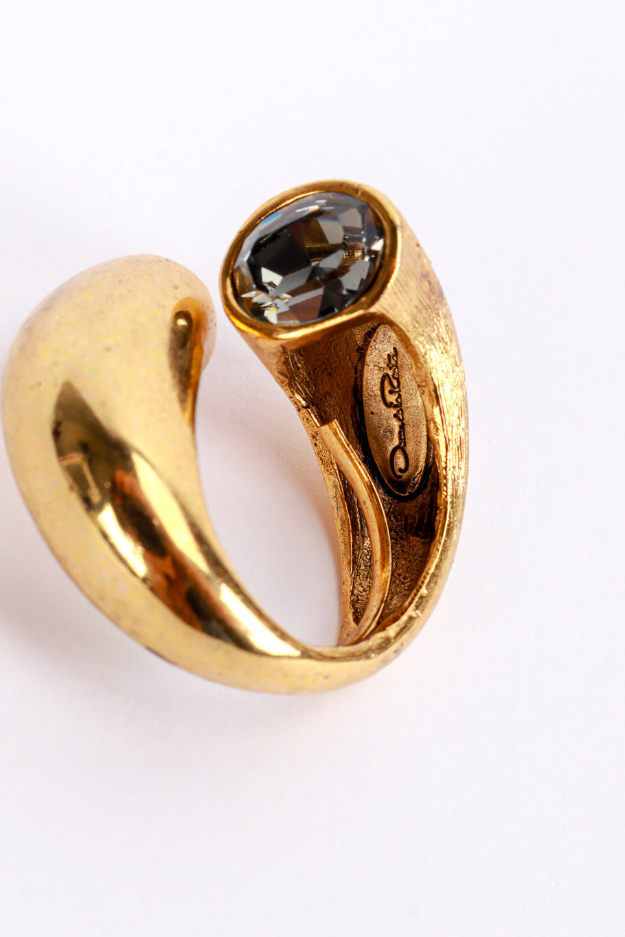 Vintage Oscar de la Renta Golden Wraparound Ring signature @recess la