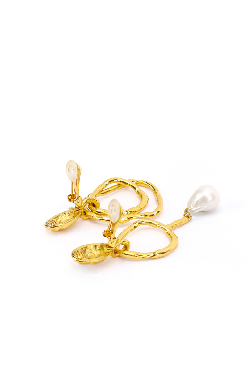 Vintage Oscar de la Renta Mismatched Organic Geo Drop Earrings back clips open @recess la