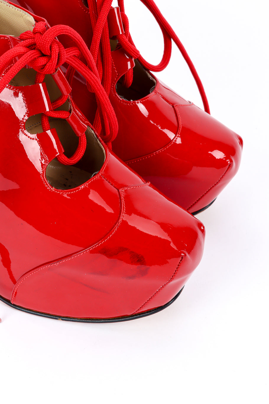 Vintage Vivienne Westwood Patent Leather Elevated Ghillie Platforms right shoe toe scuff closeup @recessla