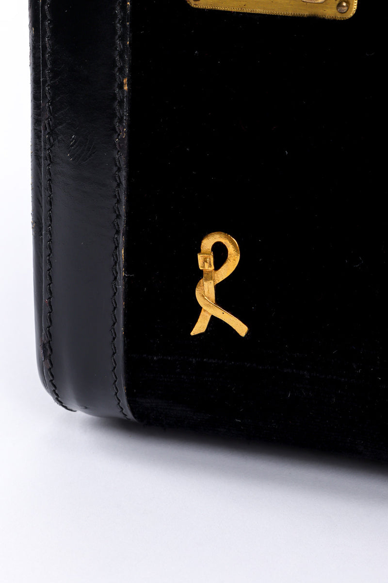 Vintage Roberta Di Camerino Velvet Vanity Case logo charm closeup @recessla