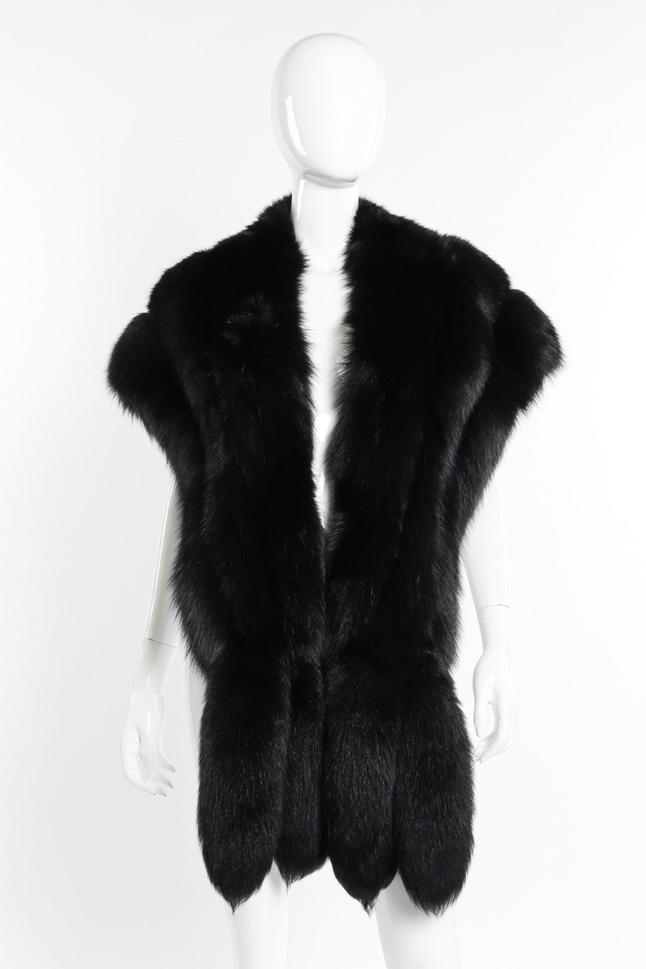 Vintage fox fur stole on mannequin @recessla