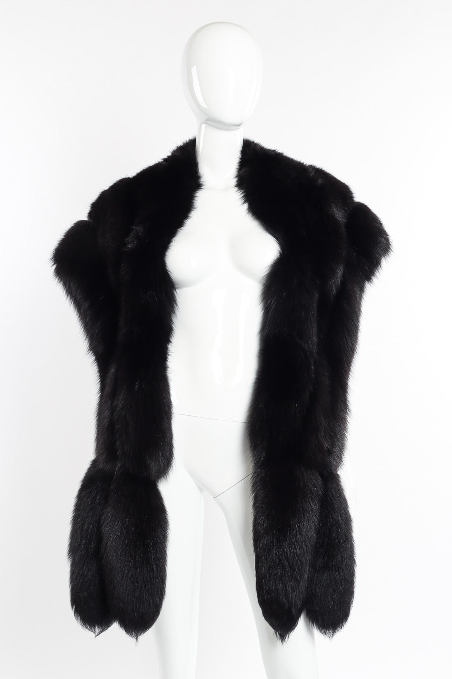 Vintage fox fur stole on mannequin open over shoulders @recessla